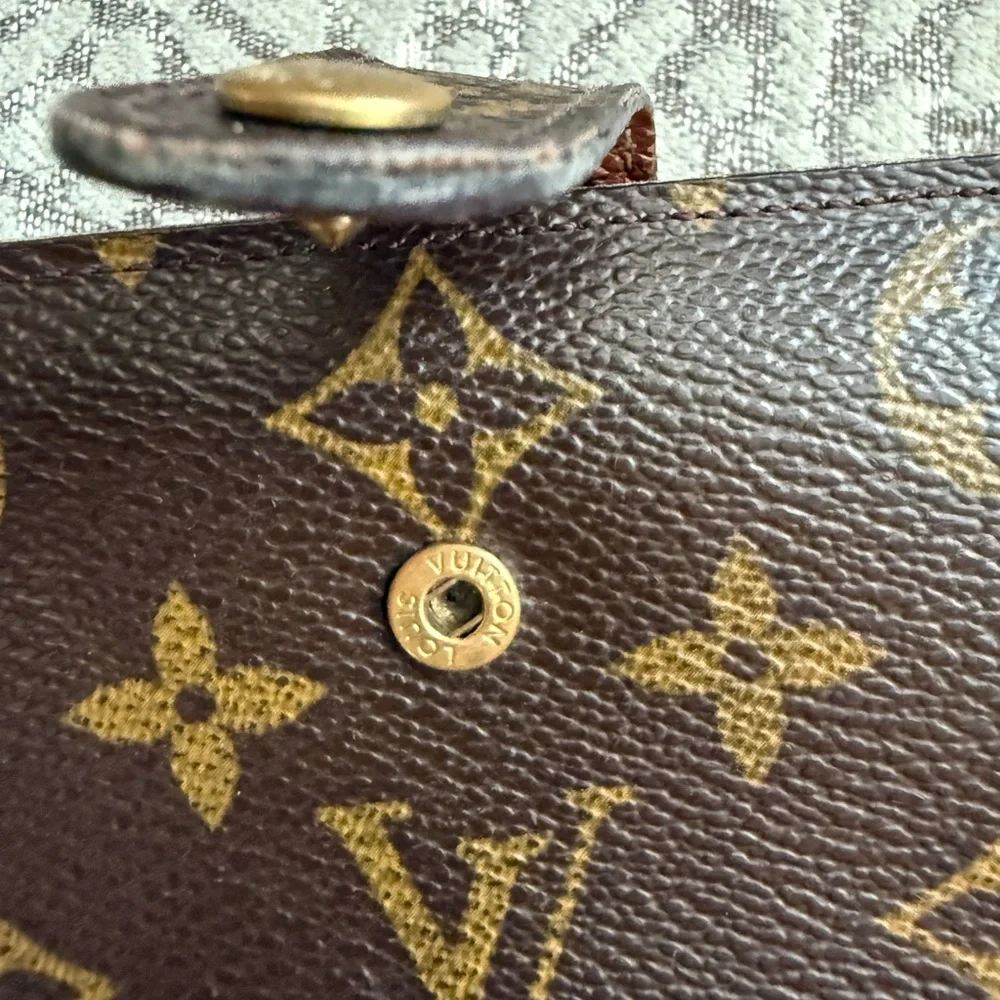 Louis Vuitton Authentic Monogram Wallet